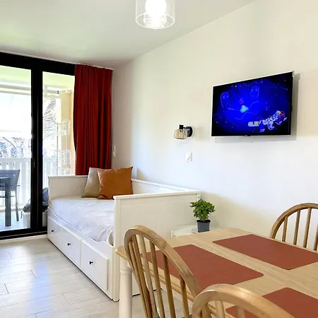Climatise, Vue - 4 Pers. - Fr-1-251-950 * Le Lavandou