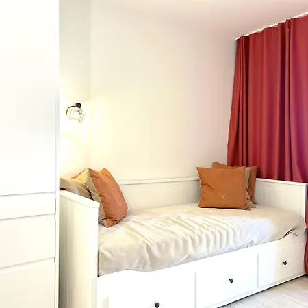 Climatise, Vue - 4 Pers. - Fr-1-251-950 Apartment Le Lavandou